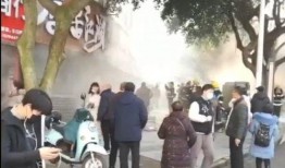 网友爆料餐厅视频播放大全,餐厅视频播放大全，揭秘餐饮行业幕后真相