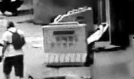 老外爆料南京打人视频大全,惊心动魄的打人瞬间汇总